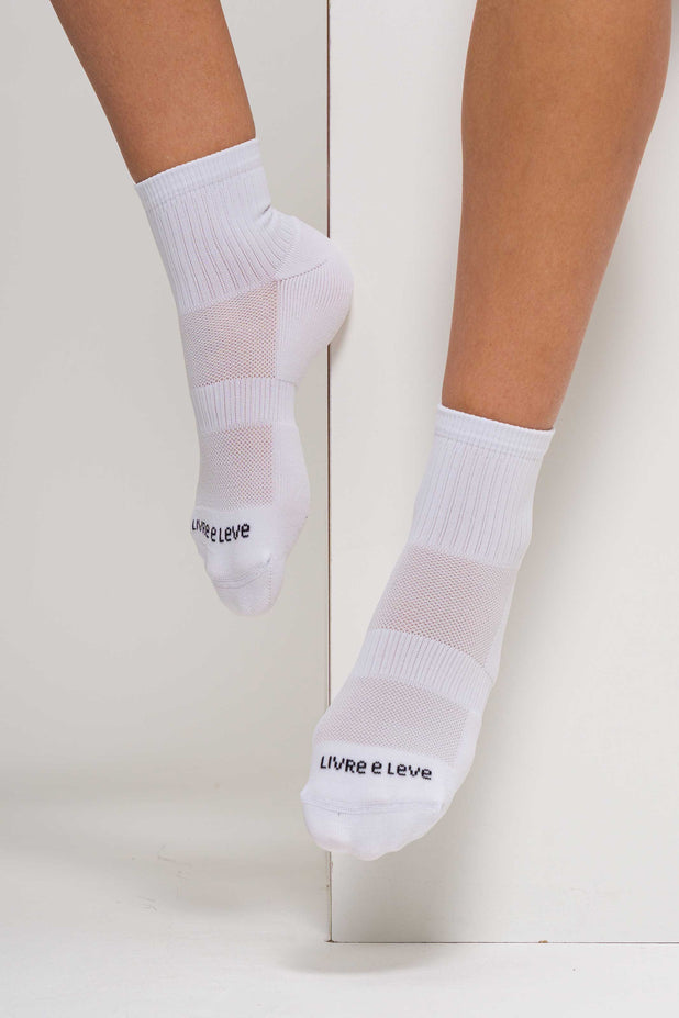 Meia Cano Médio de Poliamida Branca