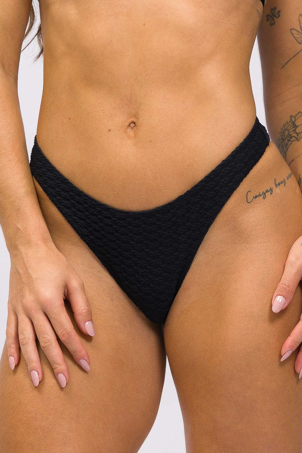 Biquíni Cortinão com Calcinha Básica Crochê Preto