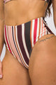Biquíni Faixa Dupla Face e Calcinha Hot Pants Listrado Marrom