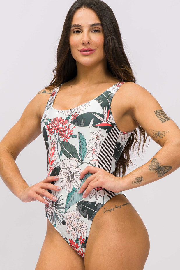 Body Costas Nuas Cavado Fluidez