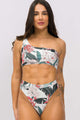 Biquíni Ombro Só e Calcinha Hot Pants Cavada Fluidez