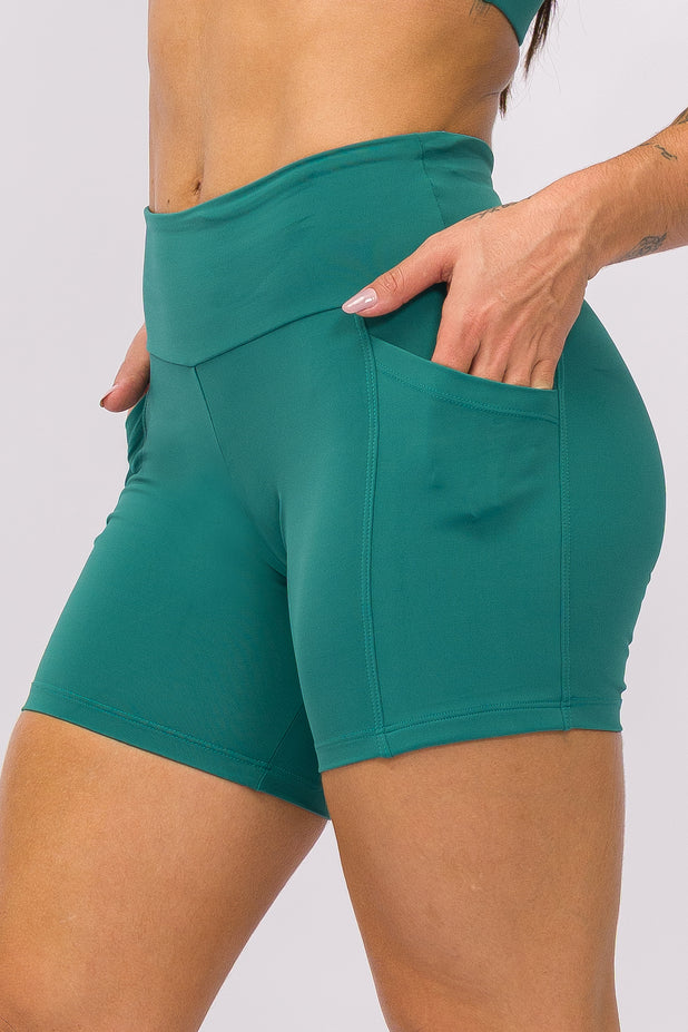 Bermuda Modeladora com Bolso Lateral Verde