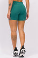 Bermuda Modeladora com Bolso Lateral Verde