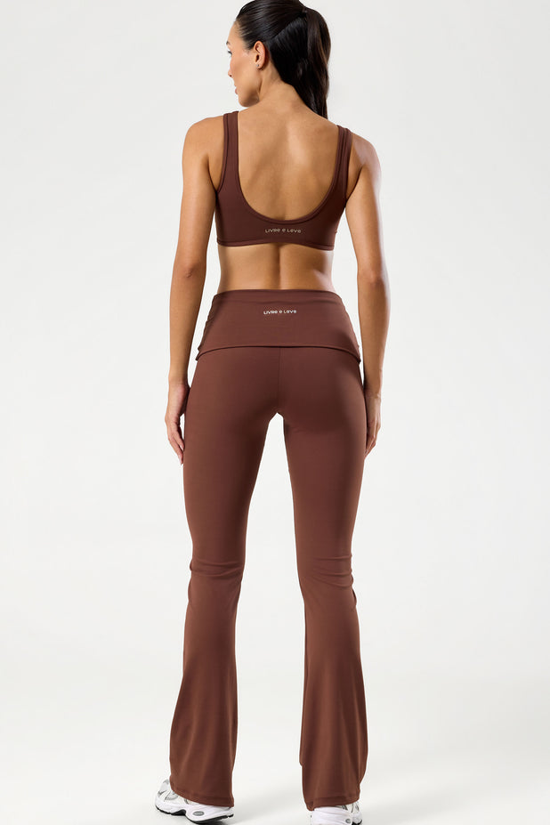 Conjunto Top Regata e Flare Cós de Virar Marrom