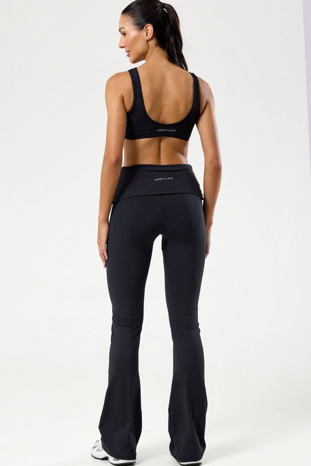 Conjunto Top Regata e Flare Cós de Virar Preto