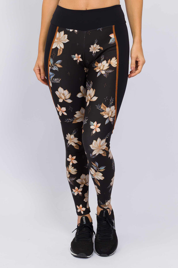 Conjunto Top Cós Anatômico e Legging com Recorte Sense