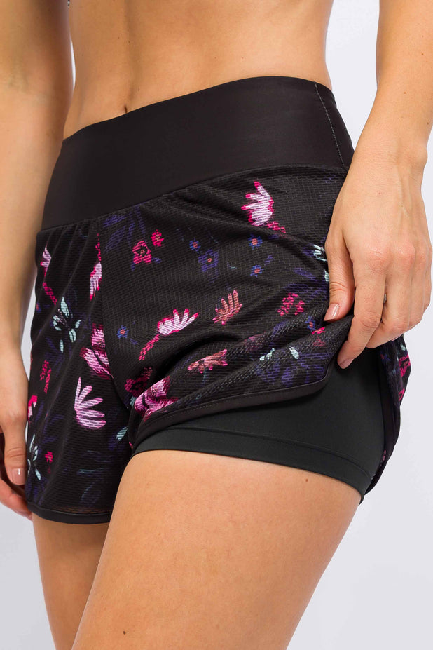 Conjunto Top Slim e Short Furadinho Sinergia