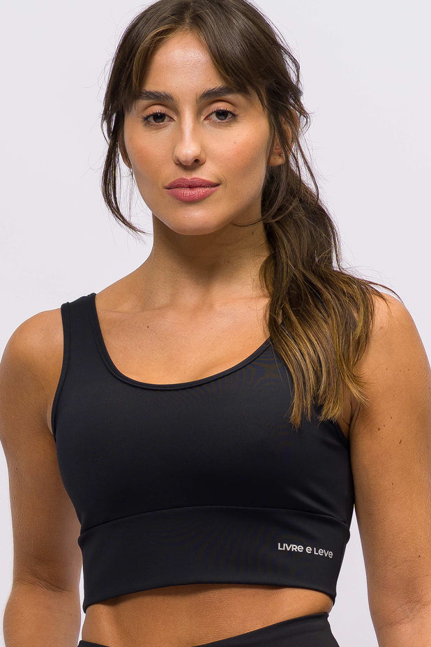 Conjunto Top Regata e Bermuda Modeladora com Bolso Lateral Preta