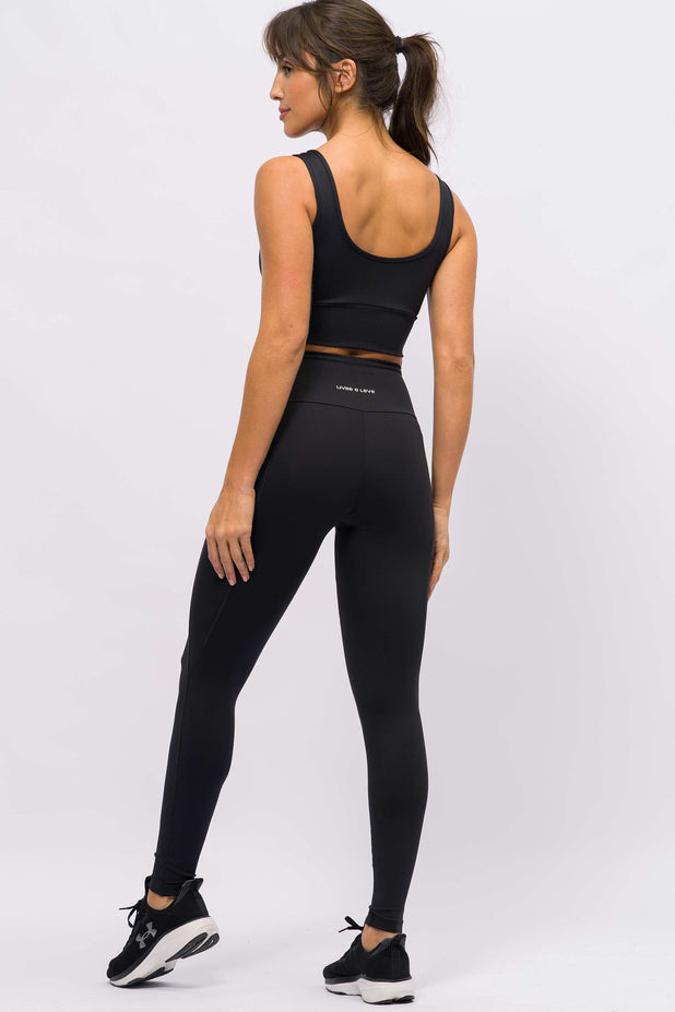 Conjunto Top Regata e Legging com Bolso Preta
