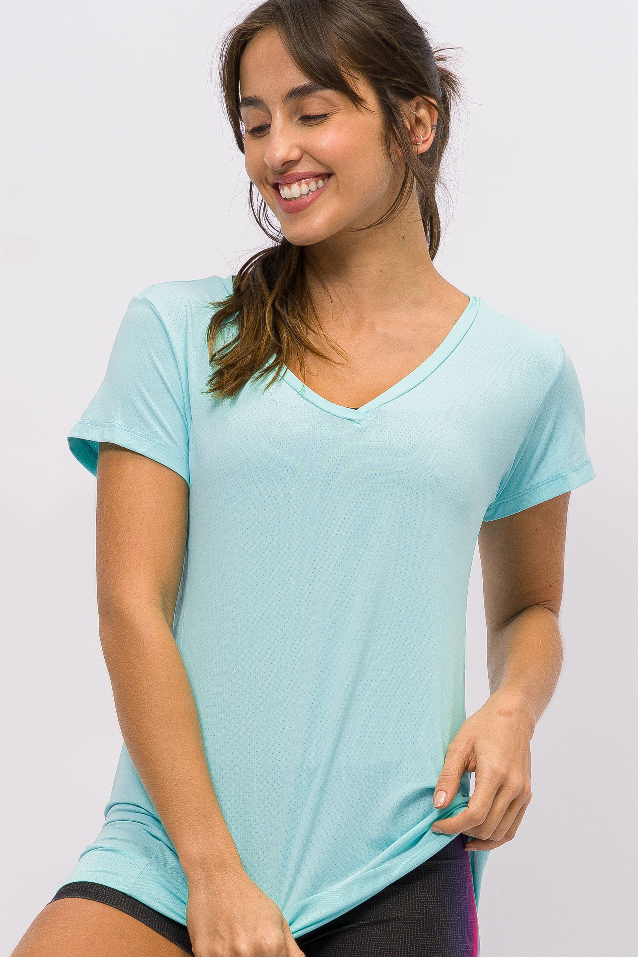 Blusa de Poliamida Furadinha com Gola V Frais