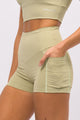 Short Modelador com Bolso Lateral Verde