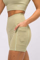 Bermuda Modeladora com Bolso Lateral Verde