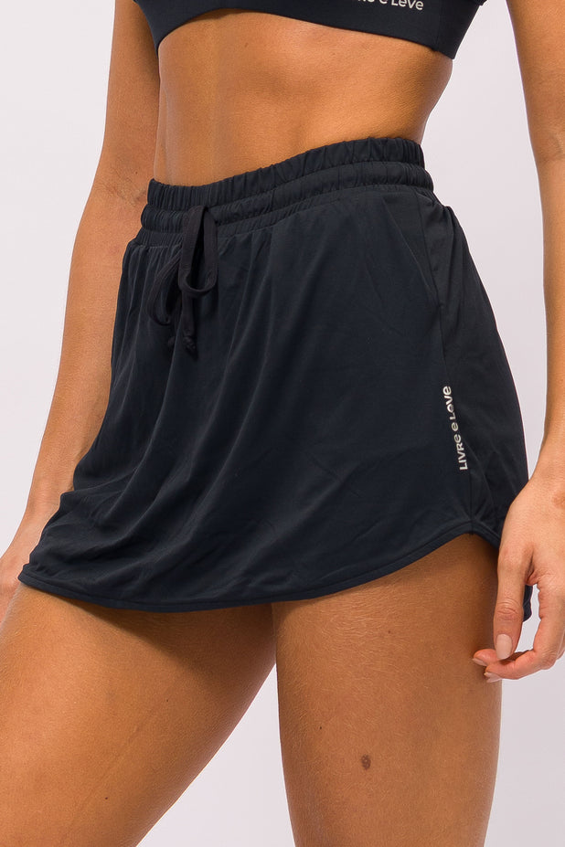 Short Saia Preto