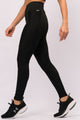 Legging Canelada com Recortes Preta